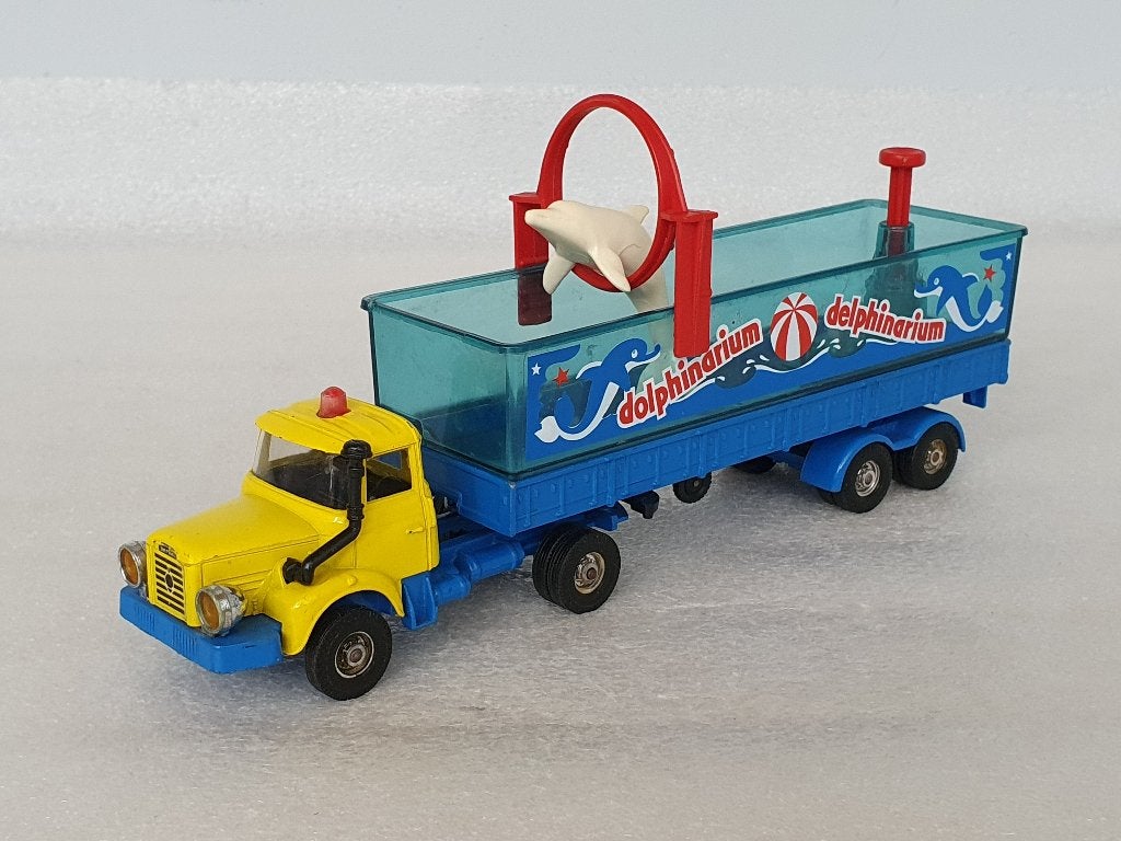 Corgi: Major Berliet + Articulated Trailer Dolphinarium 1164, Enlèvement ou Envoi, Utilisé, Bus ou Camion