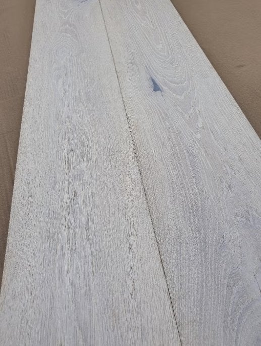RESTE : 25,92 M2, PLATEAU- CHÊNE, 18 CM DE LARGE, TRÈS ÉPAIS, Enlèvement