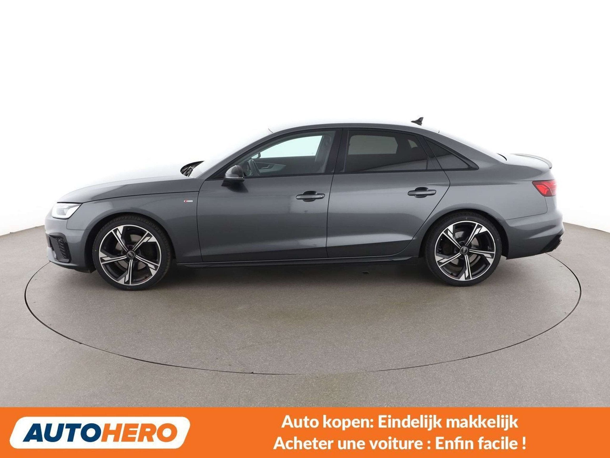 Audi A4 35 TFSI Mild-Hybrid S line (bj 2023, automaat), Auto's, 4 deurs, Gebruikt, 1984 cc, Leder