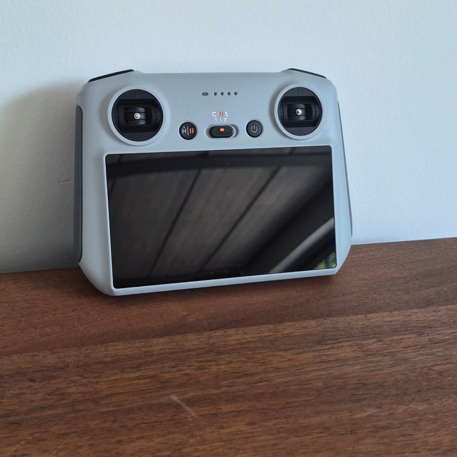 dji smartcontroller +laadstation met 3 baterijen, Ophalen, Zo goed als nieuw, DJI, 30 tot 45 minuten