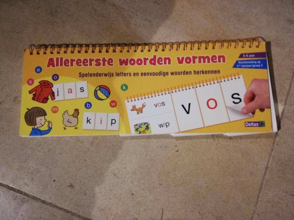 Kids boekjes/stickers/..., Ophalen of Verzenden, Zo goed als nieuw