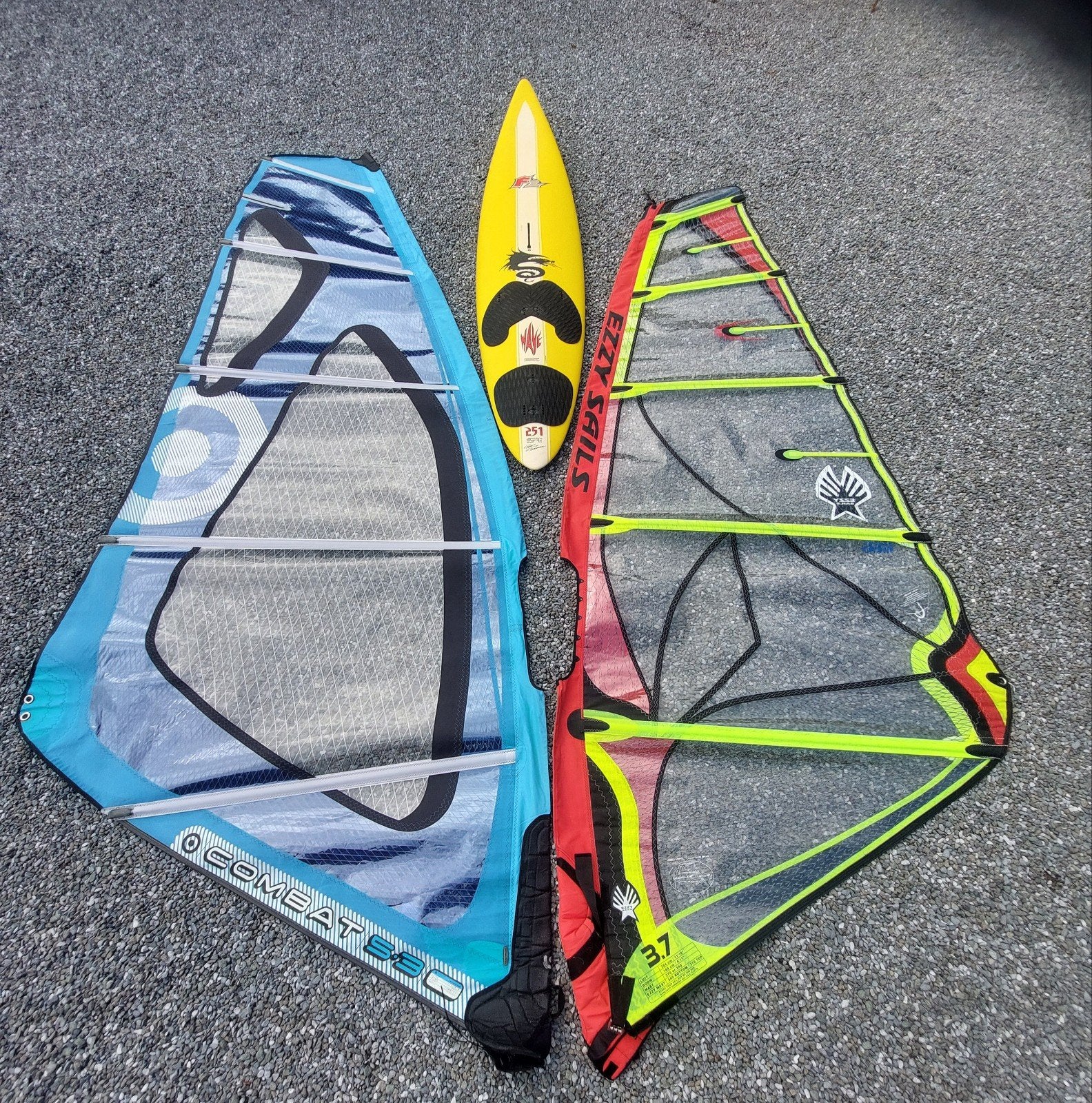 Neilpryde Combat 5.4 Ezzy Wave 3.7 Loftsails 4.3 GRATIS F2, Watersport en Boten, Ophalen, 250 tot 300 cm, Met draagtas, 5 tot 6.5 m²