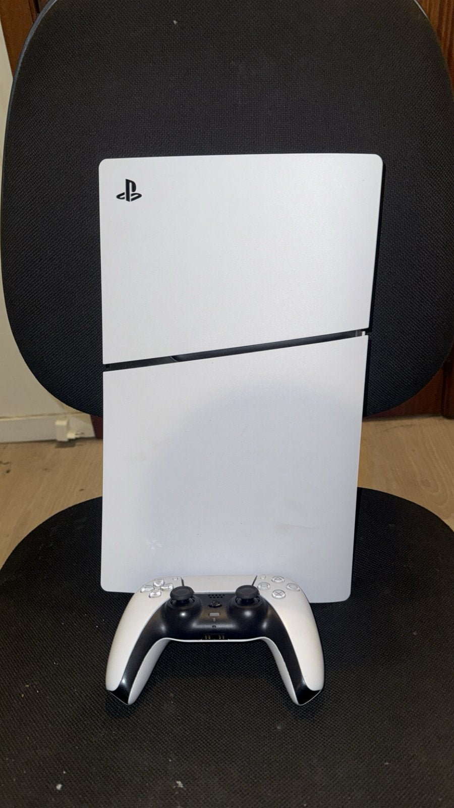 PS5 slim + beeldscherm, Games en Spelcomputers, Ophalen, Nieuw