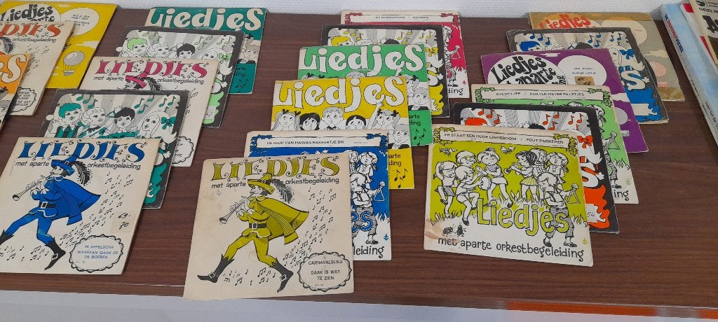 Singles en Vinyl plaatjes met kinderliedjes., CD & DVD, Vinyles Singles, Enlèvement, Utilisé, Enfants et Jeunesse, Autres types