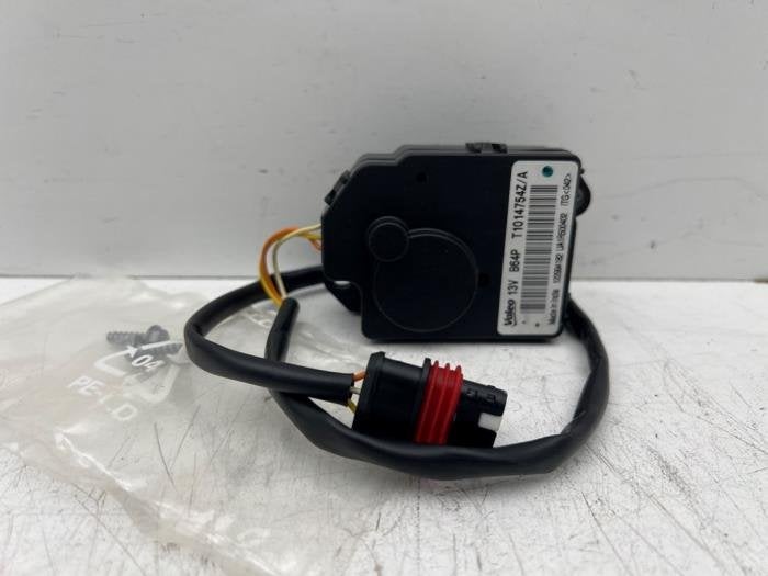 Kachelklep Motor van een Opel Vivaro, Gebruikt, -, -, Opel