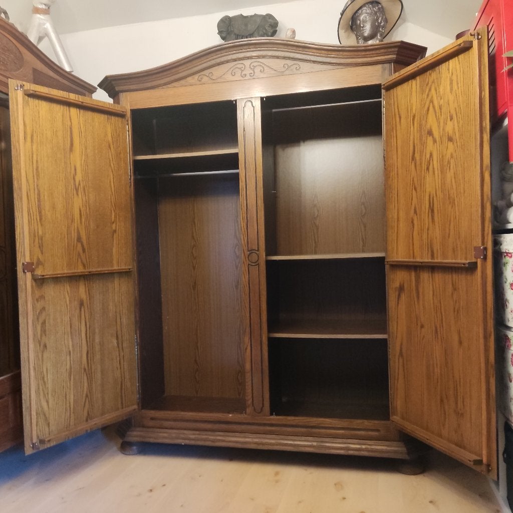 Armoire double porte en bois avec dressing., Maison & Meubles, 150 à 200 cm, Comme neuf, 50 à 75 cm, Enlèvement
