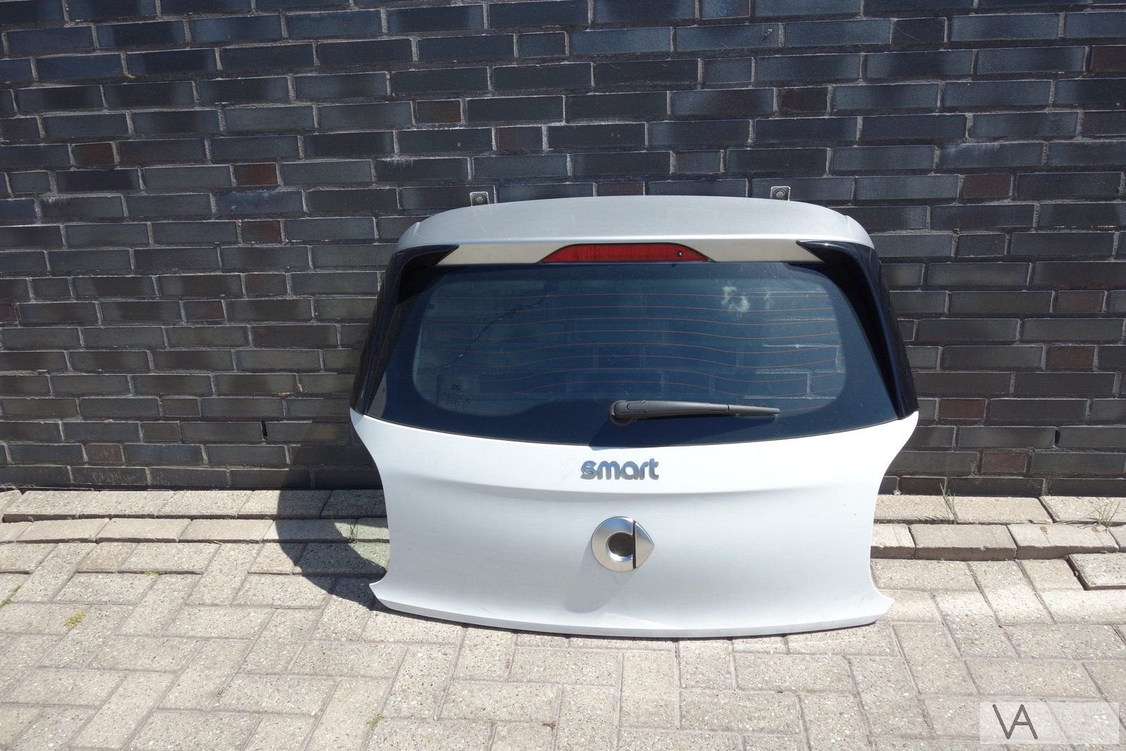 Smart Forfour 2014 - 2019 achterklep wit en zilver €100, Arrière, -, Haillon arrière, Utilisé