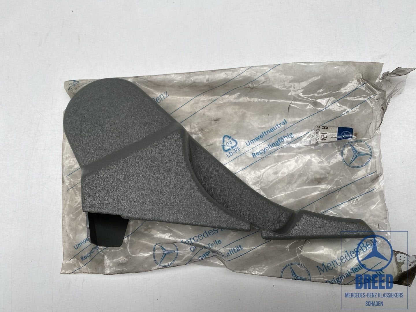NOS afdekking bestuurdersstoel rechts grijs Mercedes W124, Auto-onderdelen, -, Nieuw, Ophalen of Verzenden, -