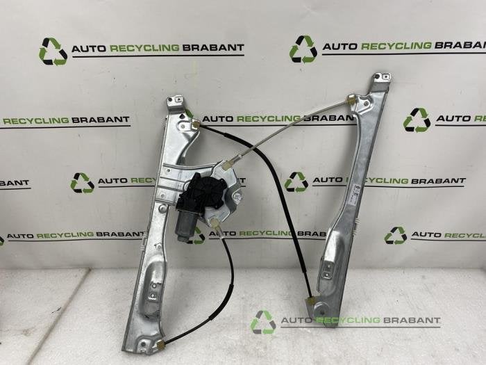 Ruitmechaniek 4Deurs rechts-voor van een Renault Clio, Gebruikt, -, -, Ophalen of Verzenden