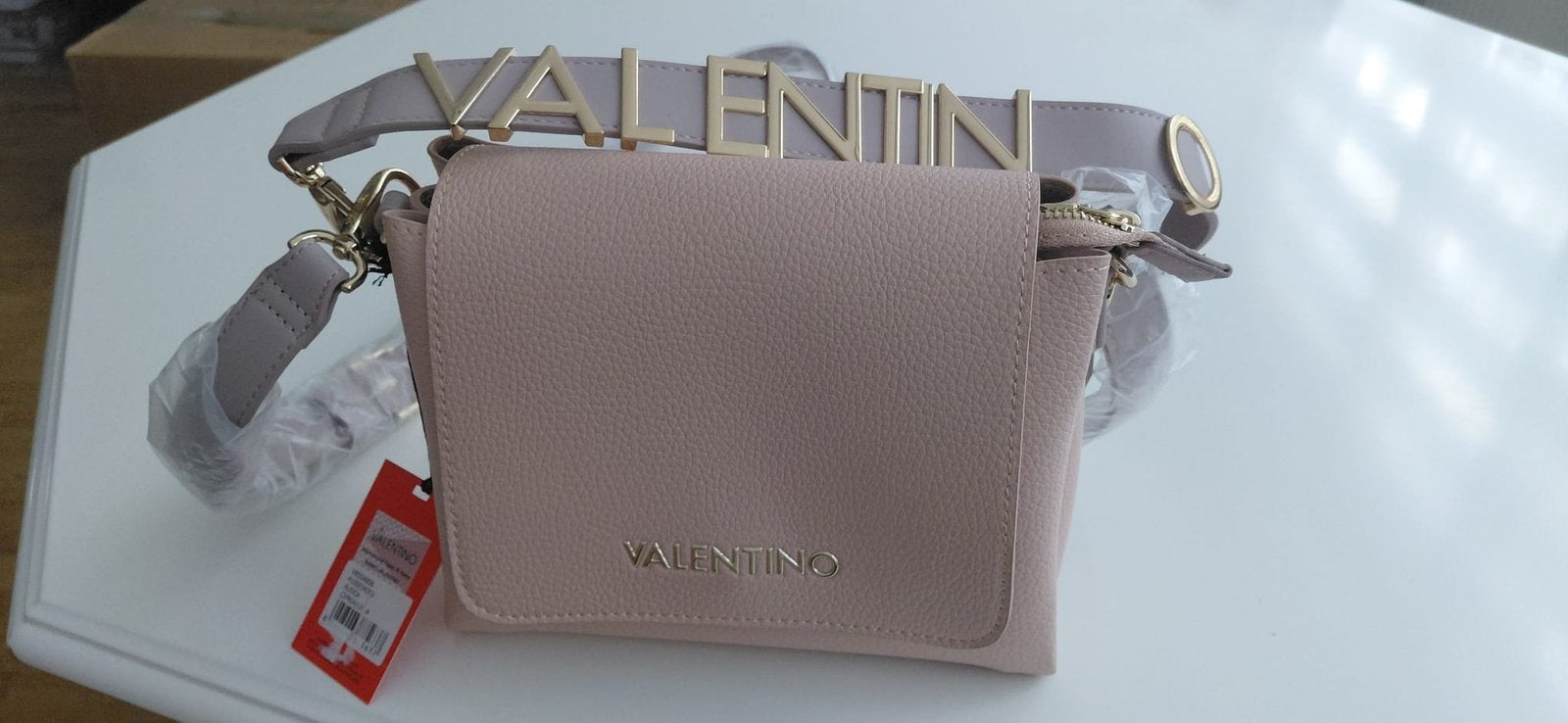Sac bandoulière Valentino rosé poudre avec sangle logo, Handtassen en Accessoires, Portemonnees, Ophalen of Verzenden, Zo goed als nieuw