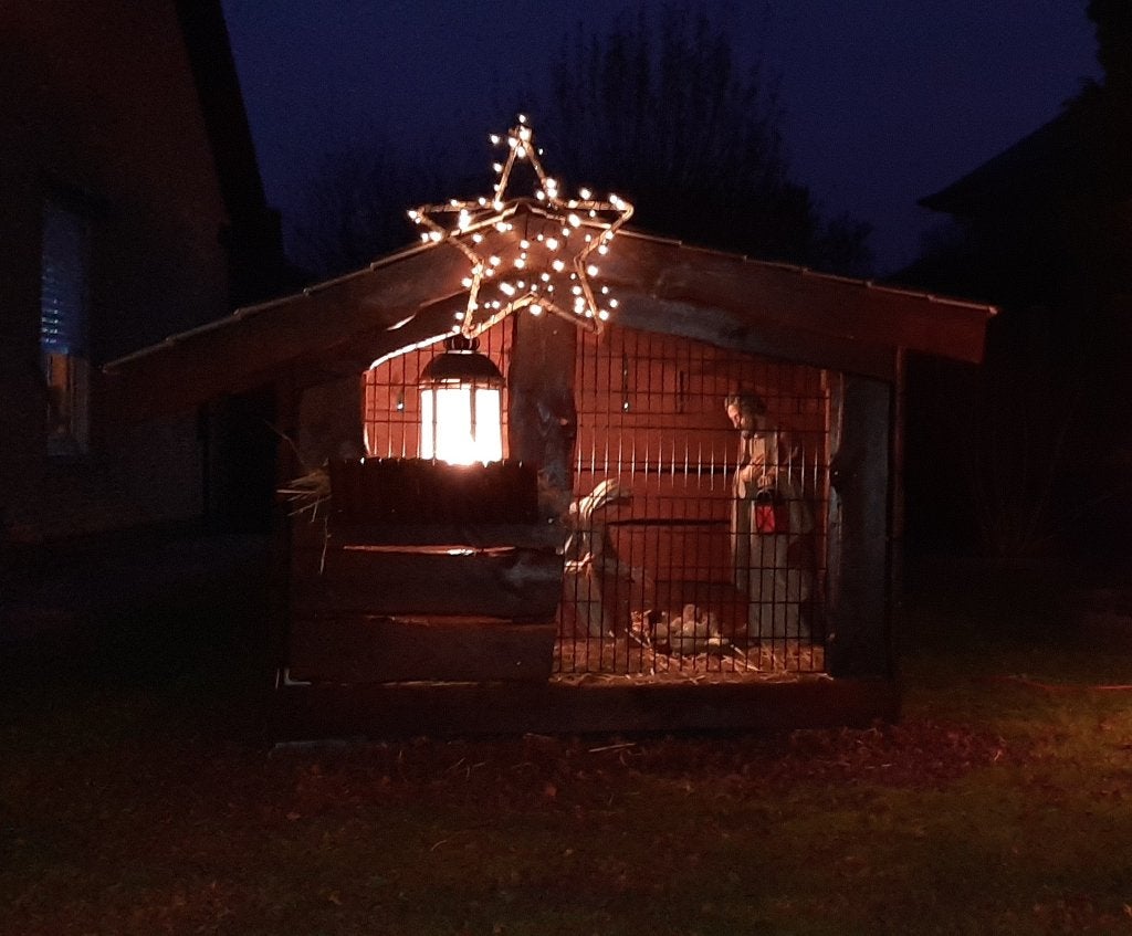 Kerststal met grote beelden, Diversen, Ophalen, Zo goed als nieuw