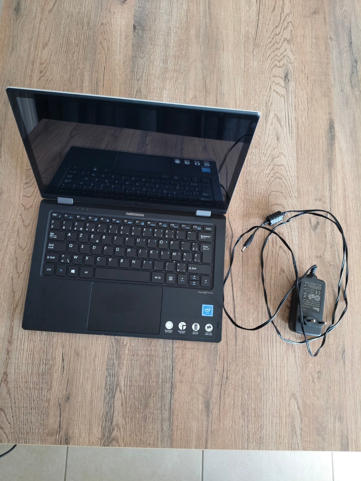 Medion Akoya 13,3 inch, Computers en Software, Ophalen, Zo goed als nieuw, Medion