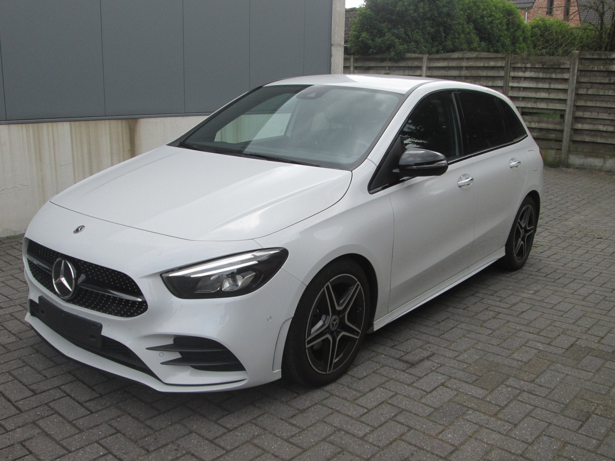 Mercedes-Benz B 180 D AMG SFEER DODE HOEK, Auto's, Gebruikt, 4 cilinders, 116 pk, Alcantara