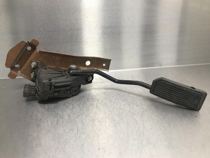 PEDALE D'ACCELERATEUR Almera Tino (V10M) (|18002BU410|), Utilisé, Nissan