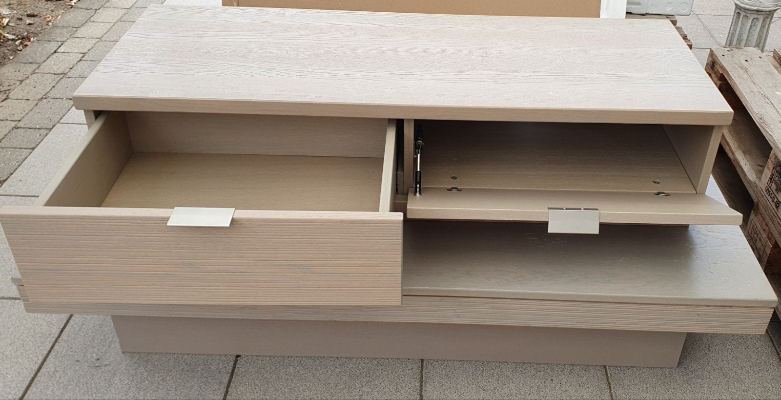 Tv/salontafel, Ophalen