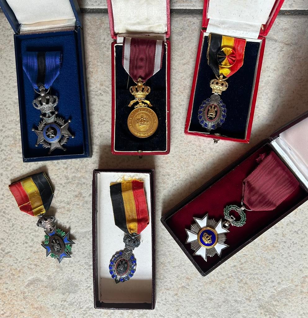 Ensemble 6 Belgische Onderscheidingen (Albert I - Boudewijn), Postzegels en Munten, Penningen en Medailles, Ophalen of Verzenden