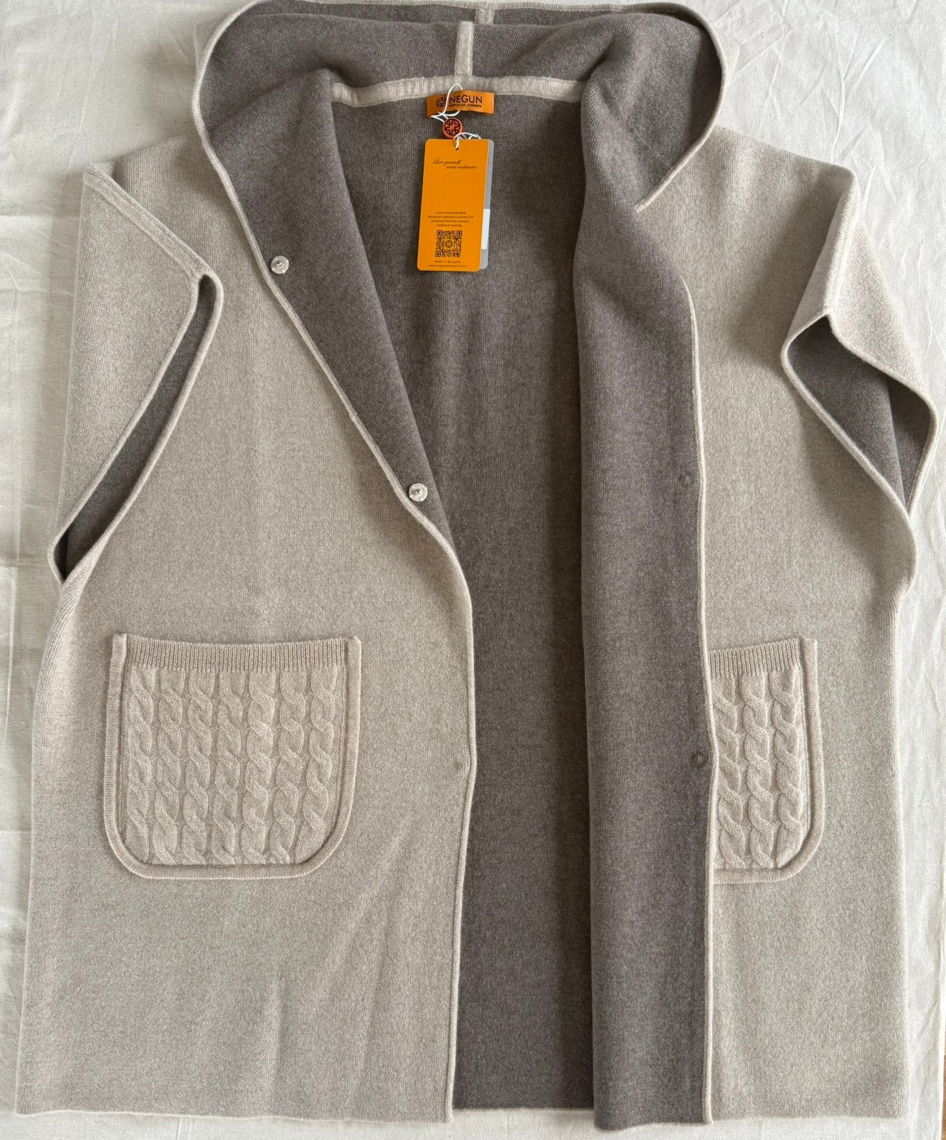 100% cashmere cardigan, Kleding | Dames, Bodywarmers, Nieuw, Maat 46/48 (XL) of groter, Beige, Ophalen of Verzenden