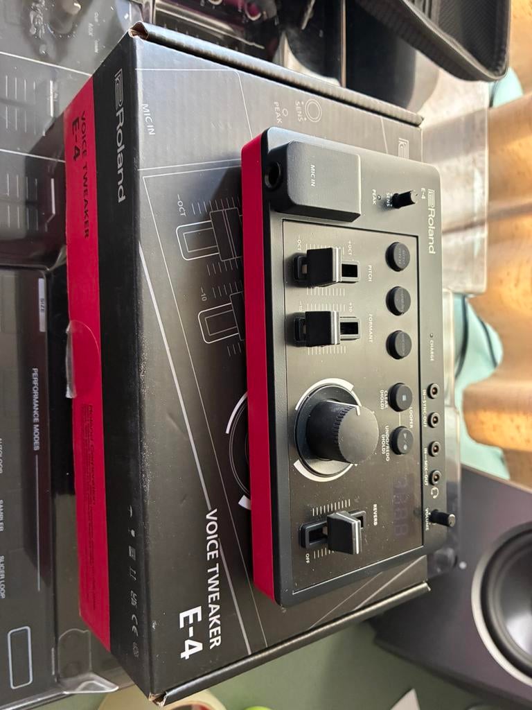 Roland E-4 Aira vocoder, Musique & Instruments, Enlèvement ou Envoi, Comme neuf
