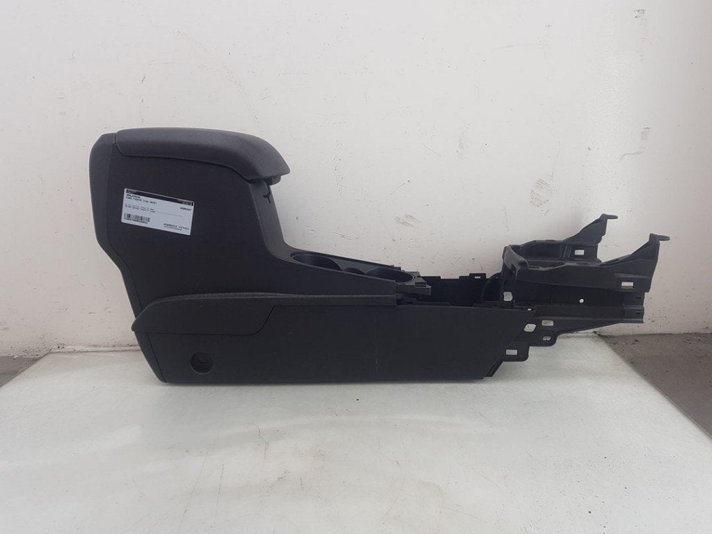 ACCOUDOIR CENTRAL Ford Fiesta 6 (JA8) (01-2008/01-2018), Autos : Pièces & Accessoires, Utilisé, Ford