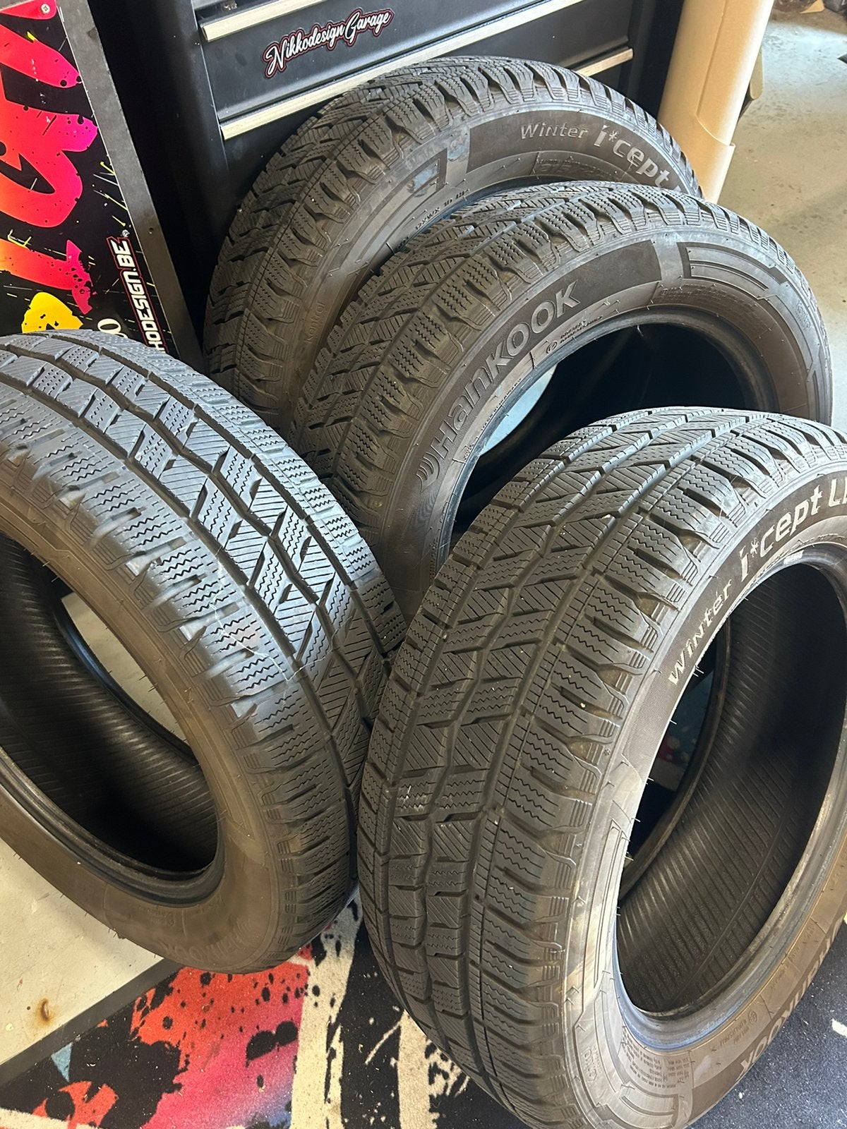 HHankook i*cept wint 215-60-17 voor SUV-utiliteitsvoertuigen, Ophalen, Gebruikt, Hankook, Info@nikkodedign.be