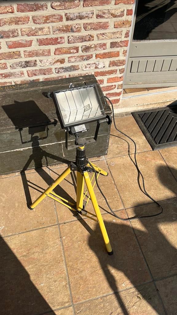 Werflamp te koop, Doe-het-zelf en Bouw, Ophalen, Gebruikt, Lamp met armatuur, Met statief