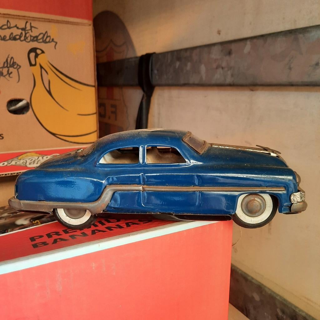 Blikken auto , jaren '50 . Zie beschrijving ., Hobby en Vrije tijd, Modelauto's | 1:43, Ophalen of Verzenden, Auto