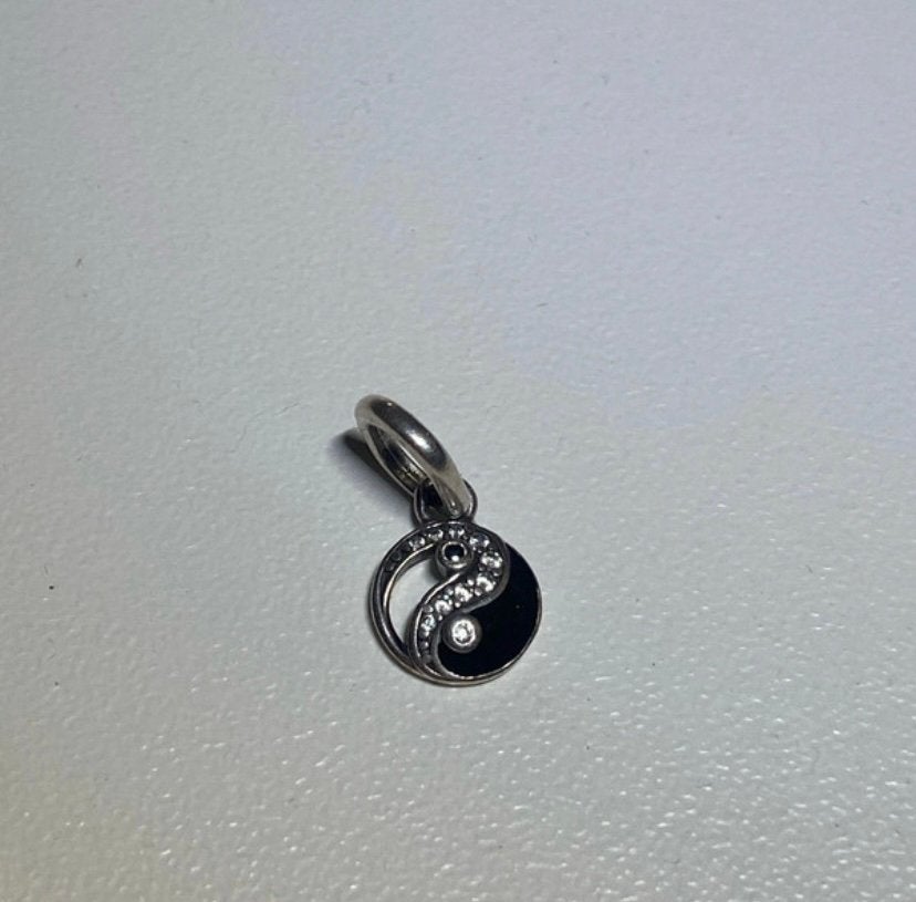 Ying yang bedel pandora, Handtassen en Accessoires, Bedels, Ophalen of Verzenden, Nieuw, Pandora
