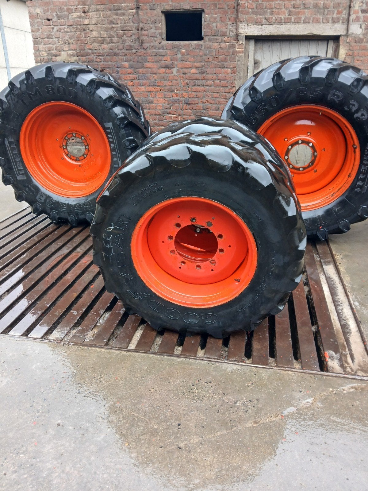 Fendt banden met velgen, Ophalen