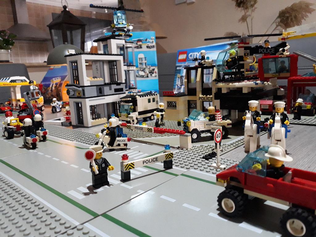 lego city set  politie brandweer post hospitaal shell tank, Enlèvement, Comme neuf, Ensemble complet, Lego