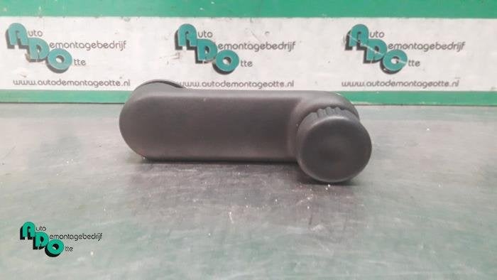 Manivelle de vitre d'un Renault Clio (Clio 3 06-), Renault, -, 3 mois de garantie, Utilisé