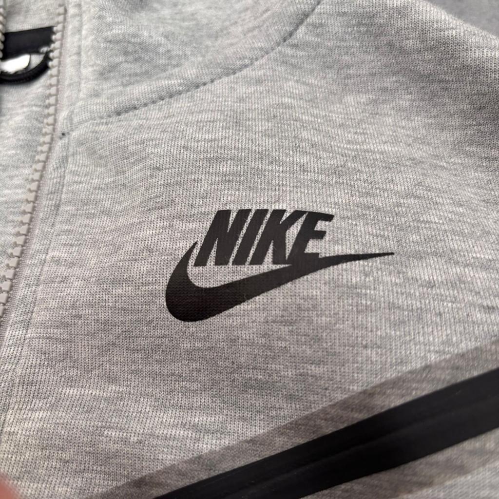 Nike Tech Fleece vest grijs mt 158, Enlèvement ou Envoi, Gris