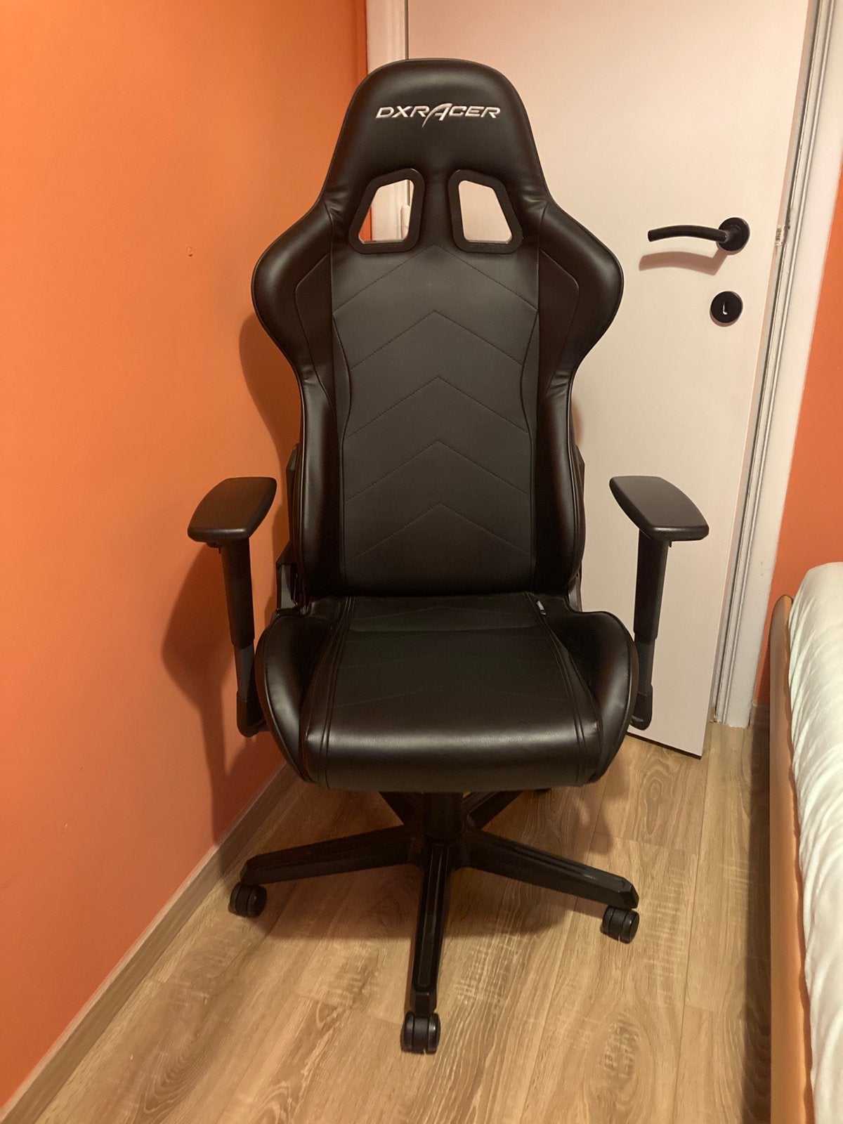 Chaise de gaming DXRacer Formula noire, Enlèvement, Comme neuf, Noir, Chaise de bureau