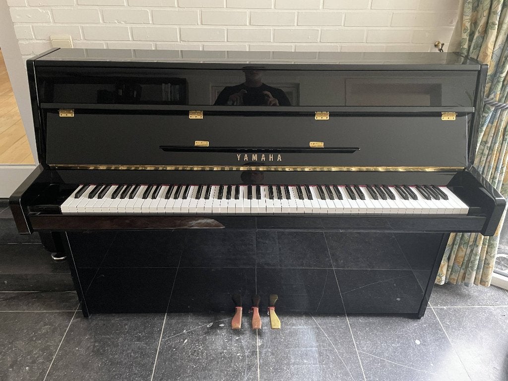 piano Yamaha B1PE, Muziek en Instrumenten, Ophalen, Zwart, Zo goed als nieuw, Piano