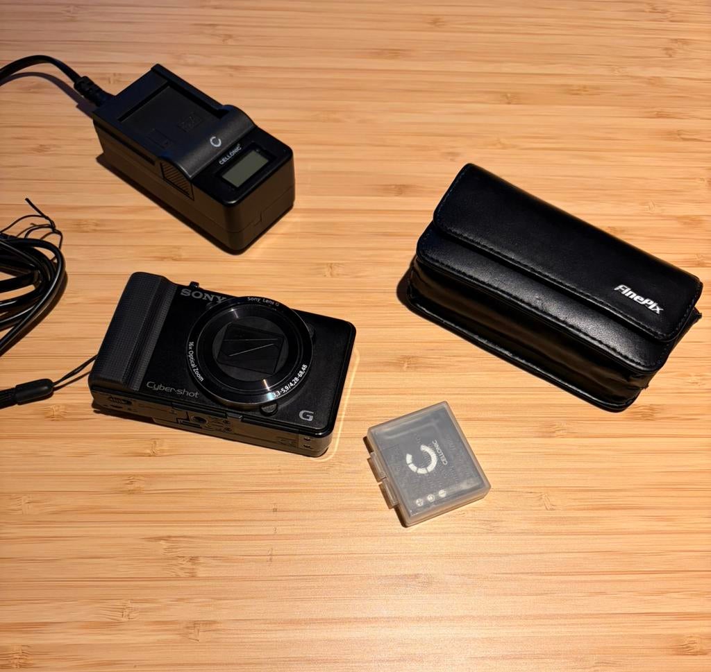 Sony Cyber-shot DSC-HX9V compactcamera, TV, Hi-fi & Vidéo, Appareils photo numériques, Enlèvement ou Envoi, Comme neuf, Sony