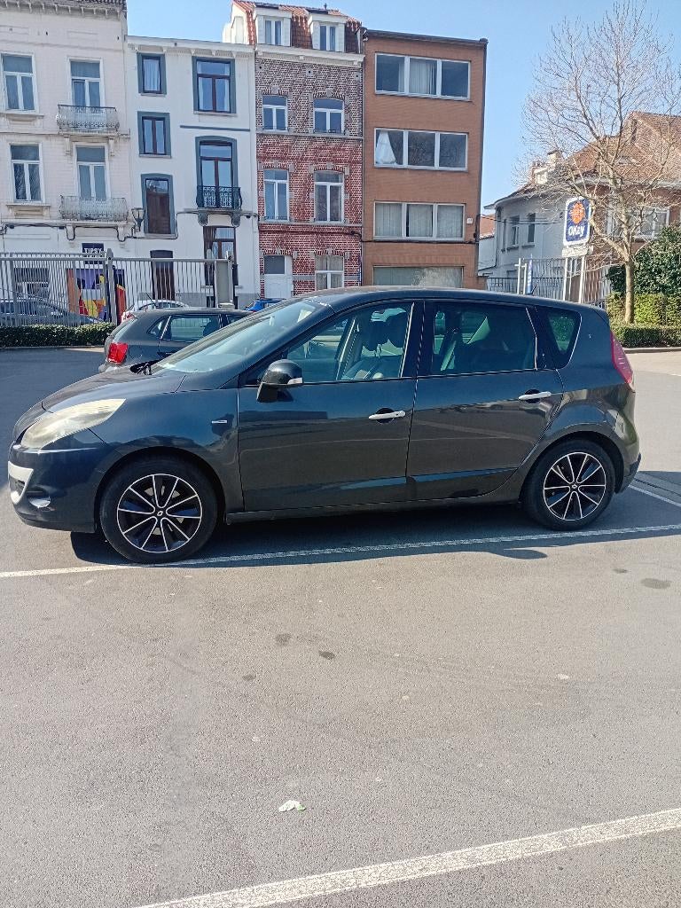 Renault scenic, Autos, 1200 kg, Cruise Control, Noir, Particulier