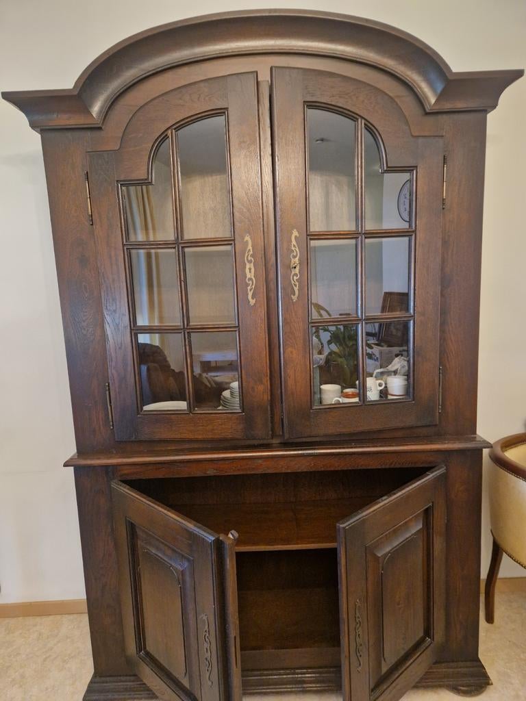 Antieke kast met leggers, Huis en Inrichting, Ophalen
