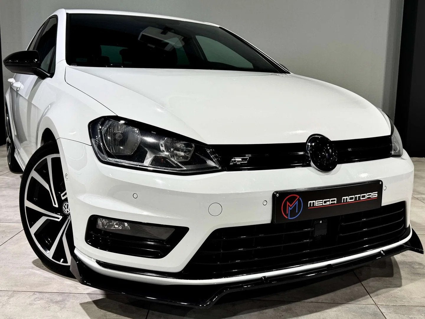Volkswagen Golf 1.6 TDi 110CV PACK R-LiNE +SHADOW LiNE NAVi, Achat, 1321 kg, Euro 6, Entreprise