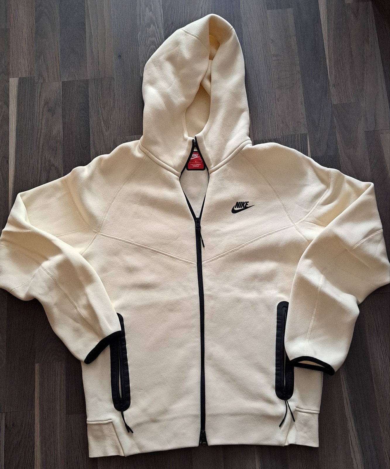 Nike, tech fleece hoodie, mt M, Vêtements | Hommes, Vestes | Été, Enlèvement ou Envoi, Autres couleurs, Nike, Comme neuf