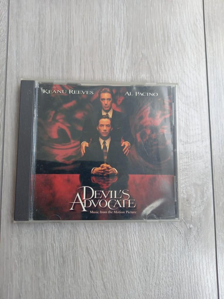 CD Devil's advocate Soundtrack, Ophalen, Gebruikt