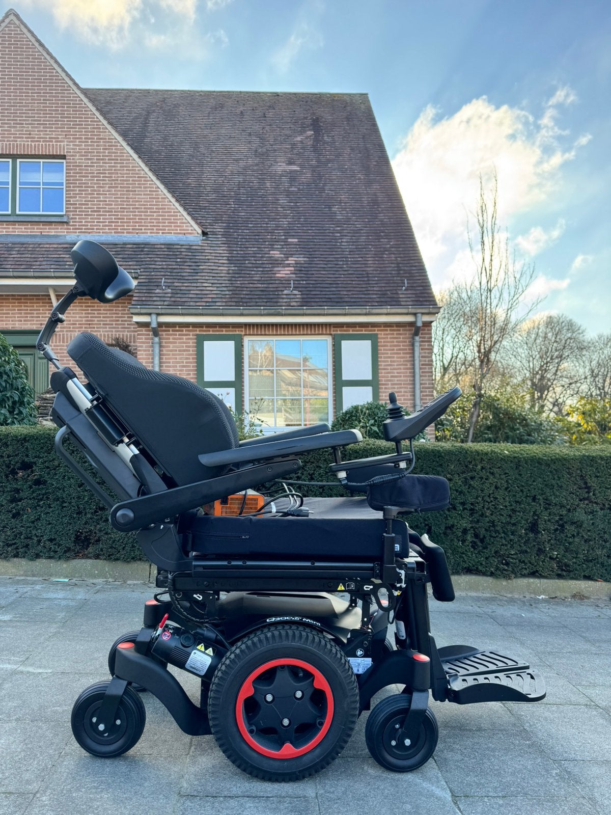 Sunrise Quickie Q300 M Mini electrische Rolstoel Nieuwestaat, Ophalen of Verzenden, Inklapbaar, Nieuw, Elektrische rolstoel
