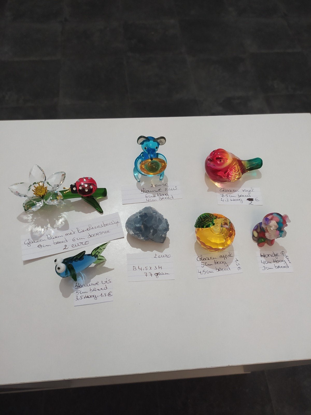 Miniatuur beeldjes, Ophalen