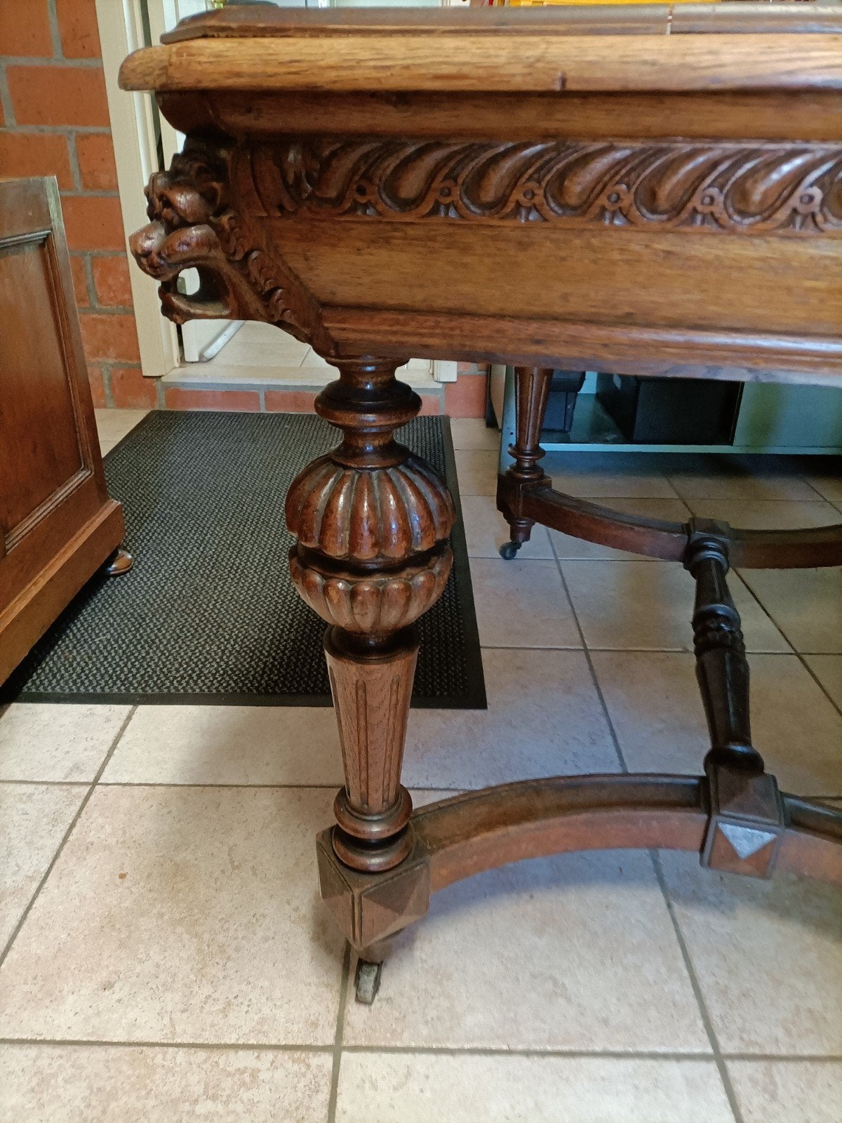 Antieke bureau tafel, met laden,, Antiek en Kunst, Ophalen
