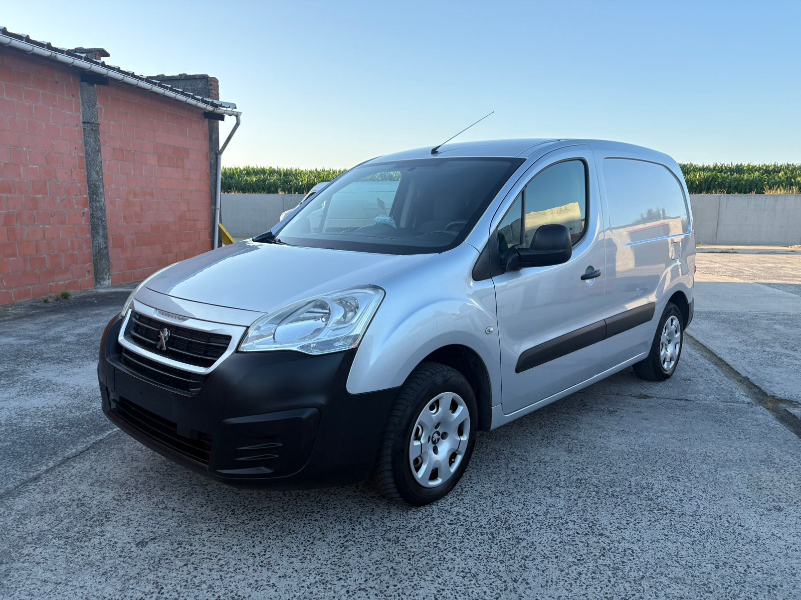 Peugeot Partner 114 Dkm à 6€ ! ! !, Autos, Argent ou Gris, Achat, 1250 kg, Entreprise