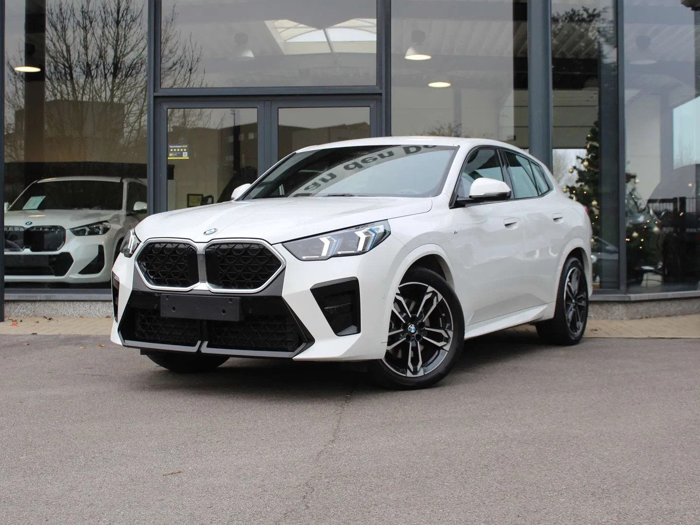 BMW X2 sDrive20i M Sport / HUD / 360CAM / ICONIC GLOW, 1 kg, Noir, 5 portes, 5 places