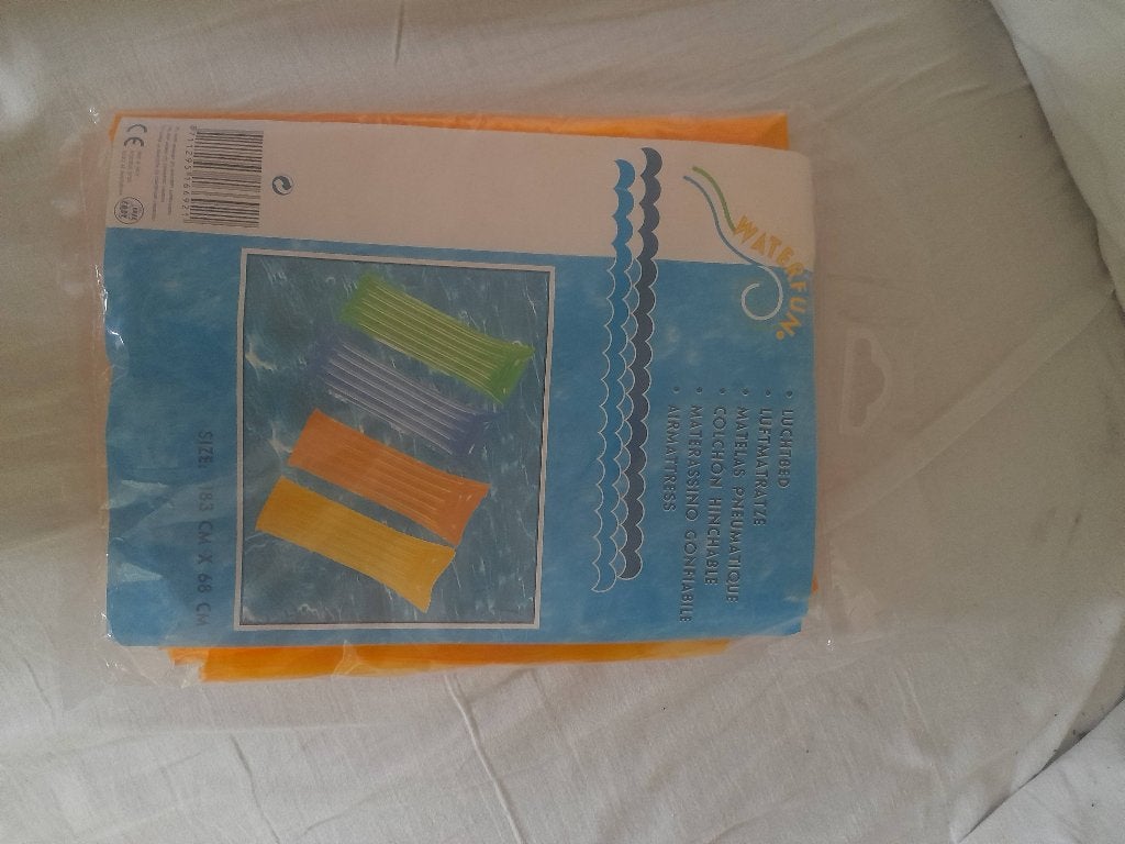 Luchtmatras nieuw voor op het water airmattress for waterfun, Ophalen