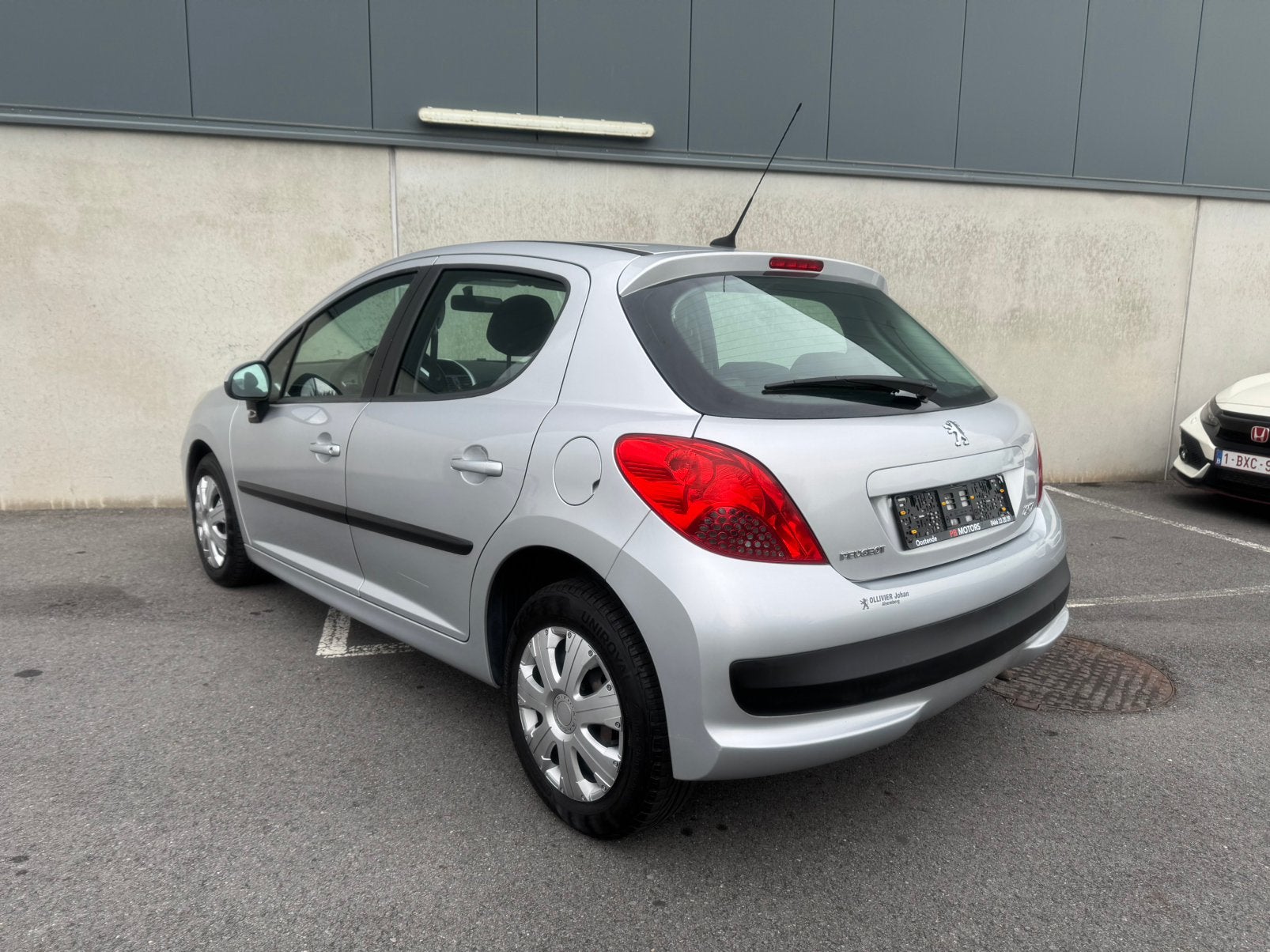 Peugeot 207 1.4i - 2010 - benzine - keuring - garantie, Autos, Peugeot, Argent ou Gris, Achat, Entreprise, Boîte manuelle