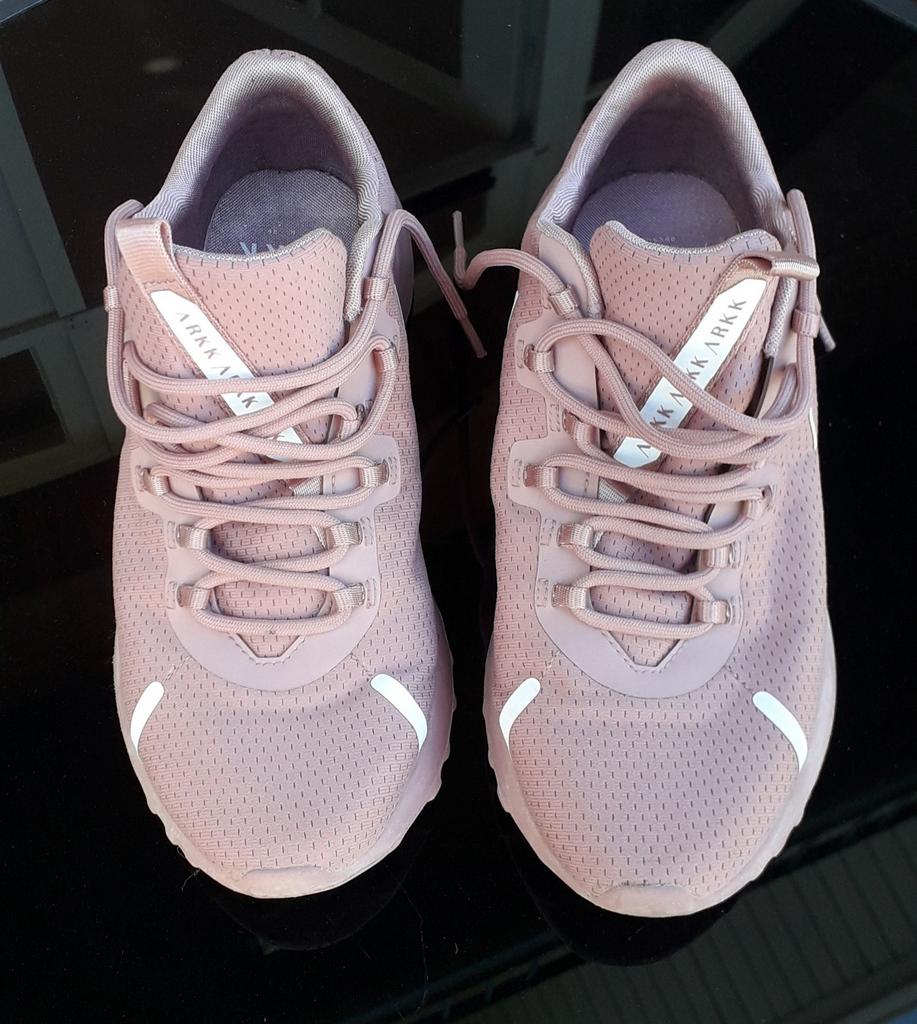Sportschoenen merk ARKK maat 40, Vêtements | Femmes, Chaussures, Enlèvement ou Envoi, Rose, Chaussures de sports