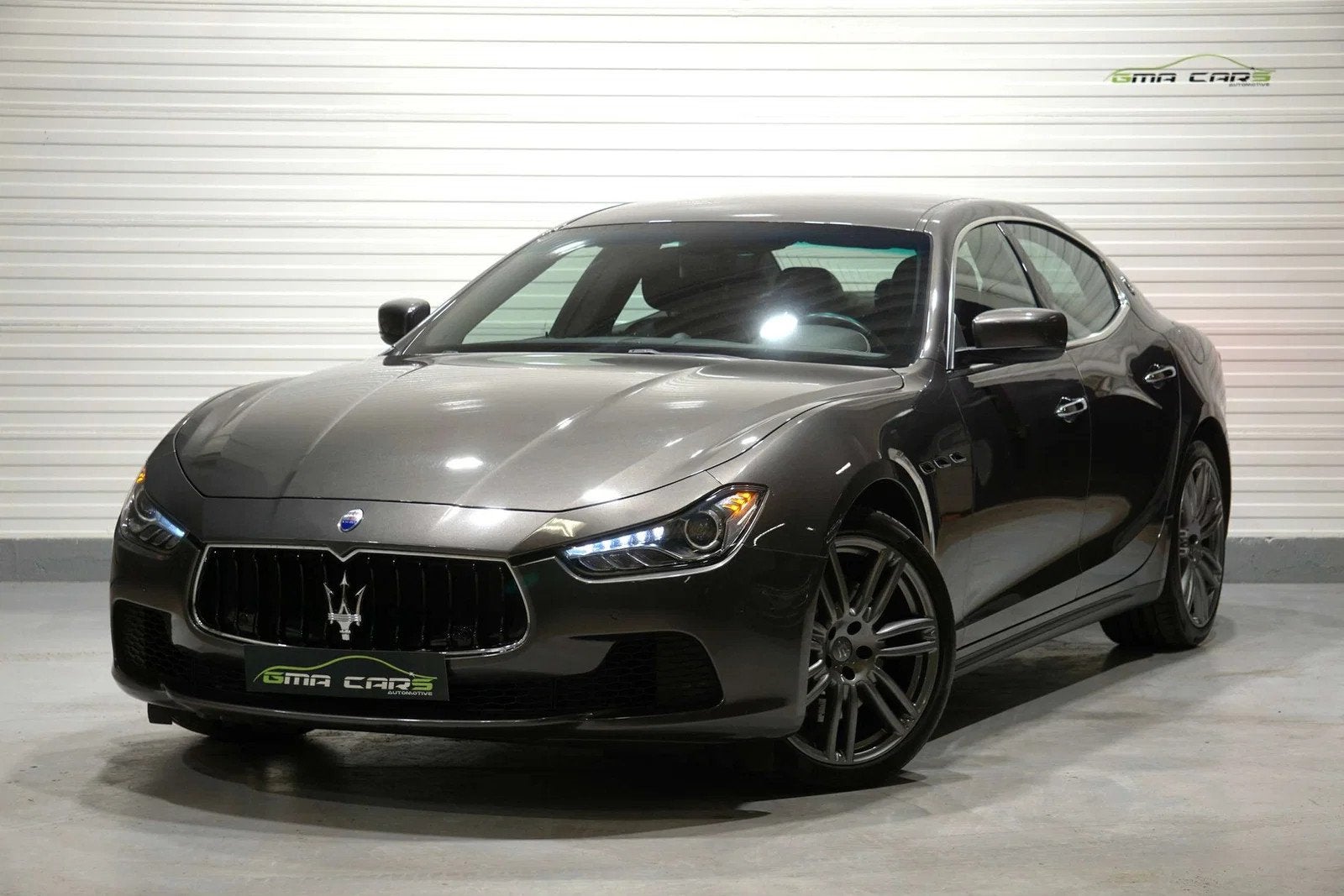 Maserati Ghibli Ghibli 3.0 D V6 Automaat-Navi-Leder-Cam-PDC-, Autos, Maserati, Cuir, Argent ou Gris, 2987 cm³, Entreprise