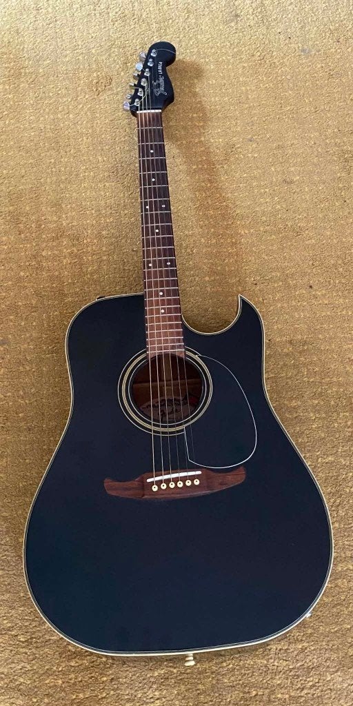 Guitare acoustique Fender La Brea MIK - 1990   et sa valise, Musique & Instruments, Instruments à corde | Guitares | Acoustiques