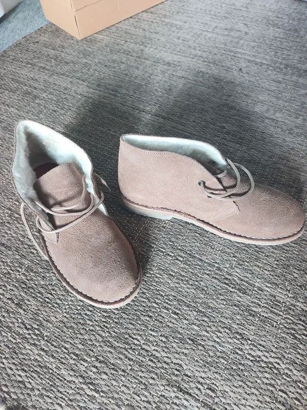 Chaussures à lacets en daim nouvelles pour femmes et hommes, Neuf, Enlèvement ou Envoi, Beige, Boots et Botinnes